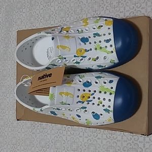 Native Shoes ShellWhite/Omura Blue/Pacific Ocean Friends C10